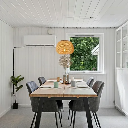 With Creative Space Near * Glesborg