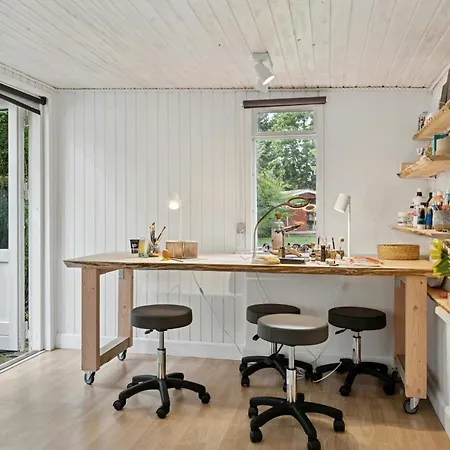 With Creative Space Near Дом отдыха Glesborg