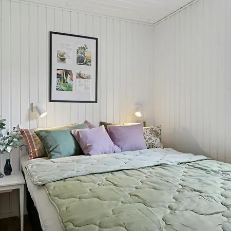 Дом отдыха With Creative Space Near *