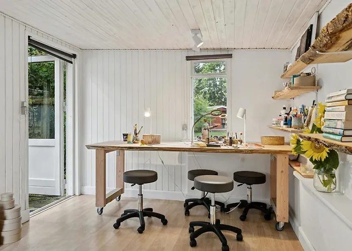 With Creative Space Near Tatil Evi Glesborg