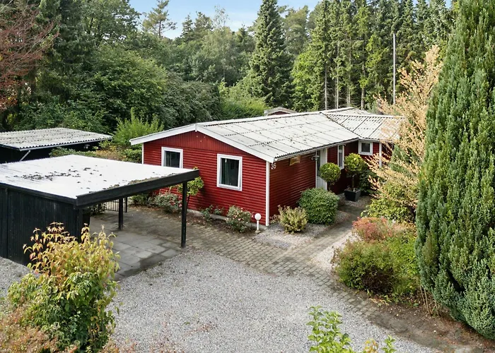 Casa de Férias With Creative Space Near Glesborg