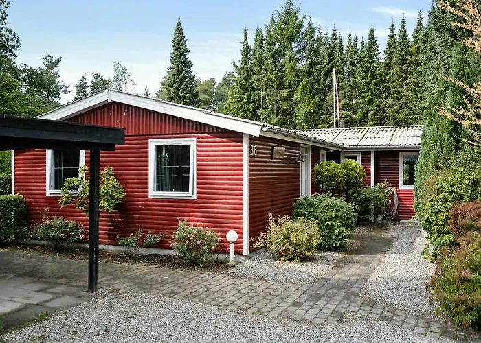 Casa de Férias With Creative Space Near Glesborg